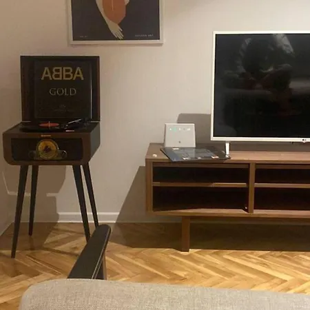 La Dolce Nikka Ρόβινι